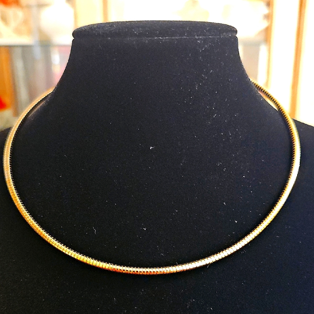 Classic Gold Tone Choker Necklace - Women